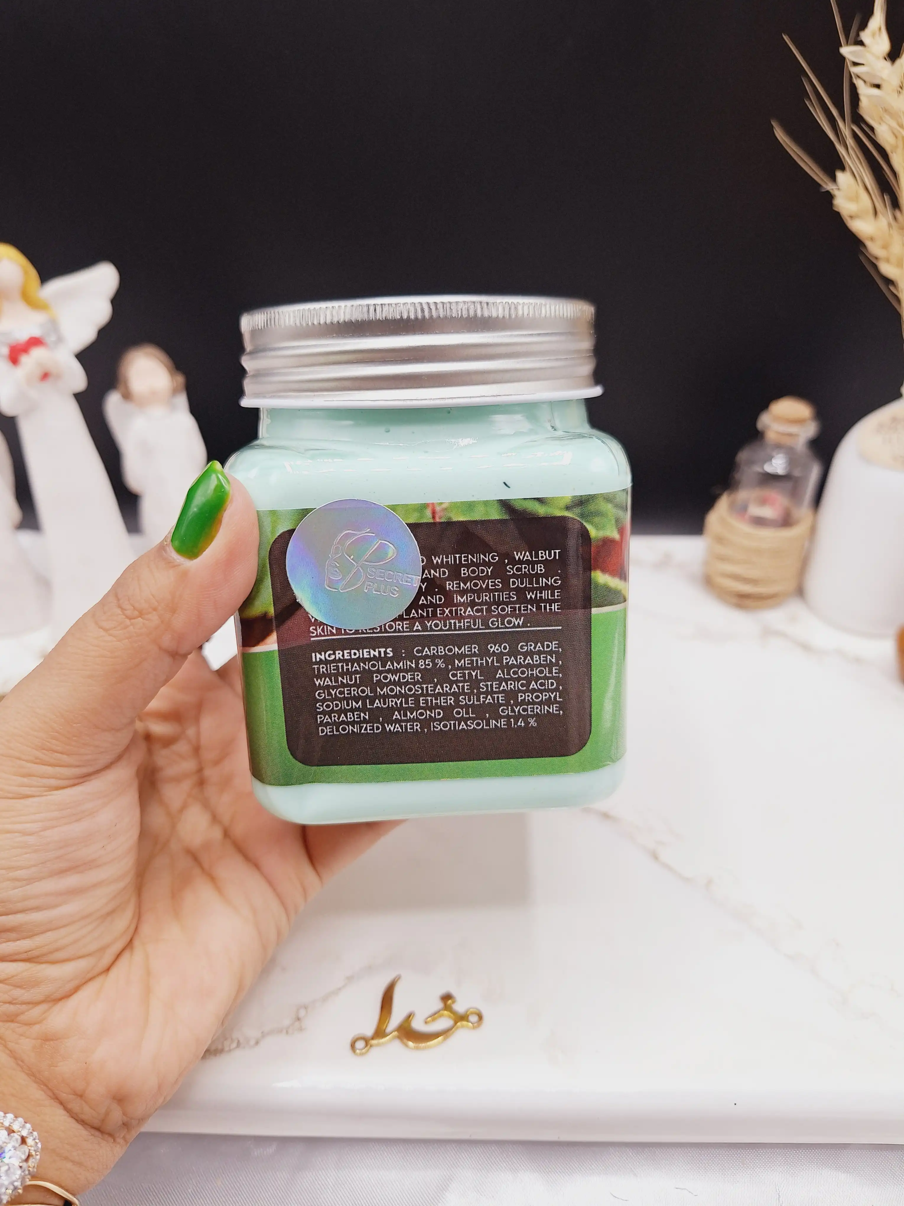 اسکراب لایه بردار تیرگی رایحه گچی نعنا MINT PLASTERY برند secret plus حجم 500ml