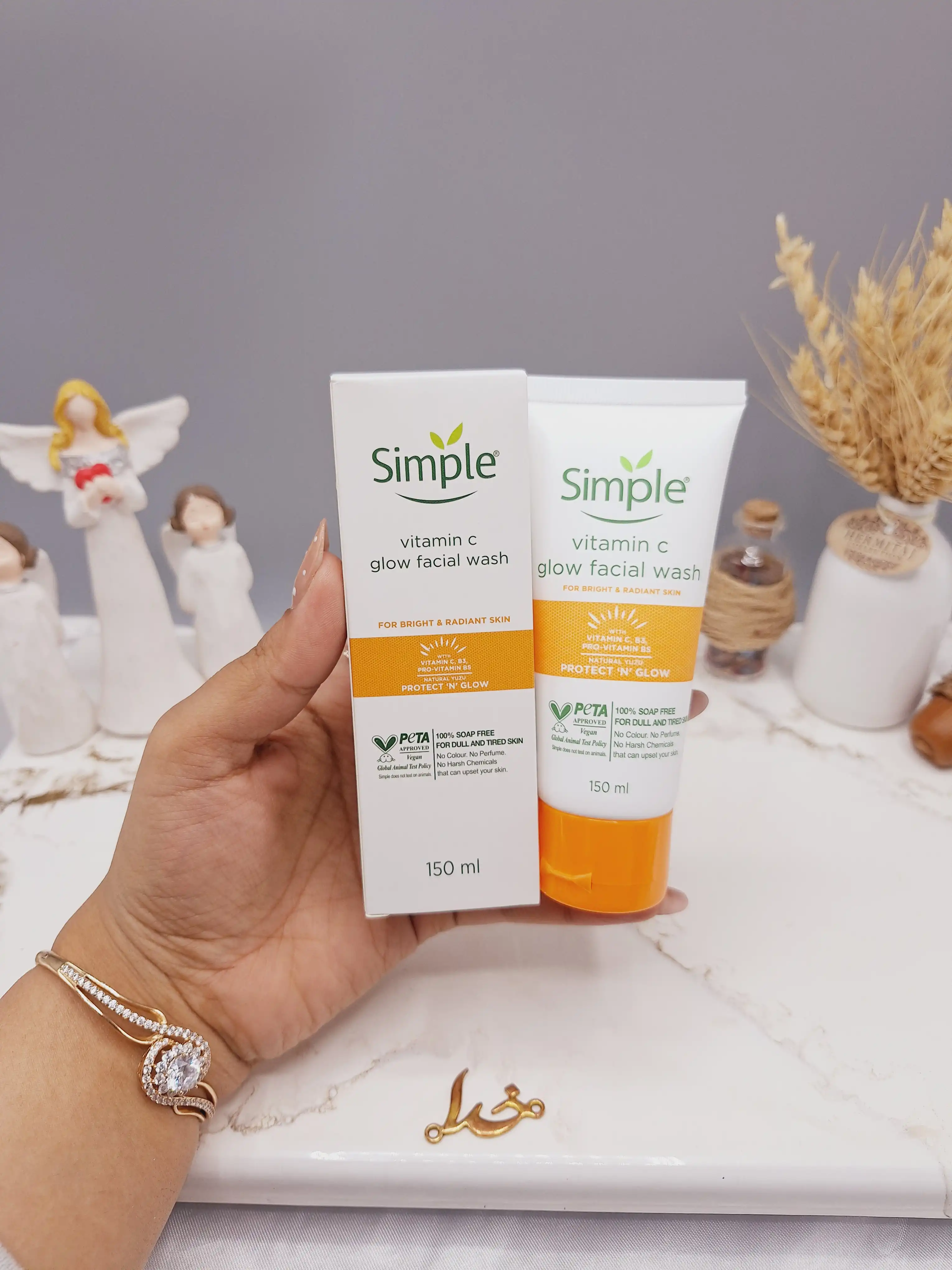 شوینده صورت ویتامین سی سیمپل حجم 150 میل Simple (های کپی درجه 1) اماراتی کد 5651