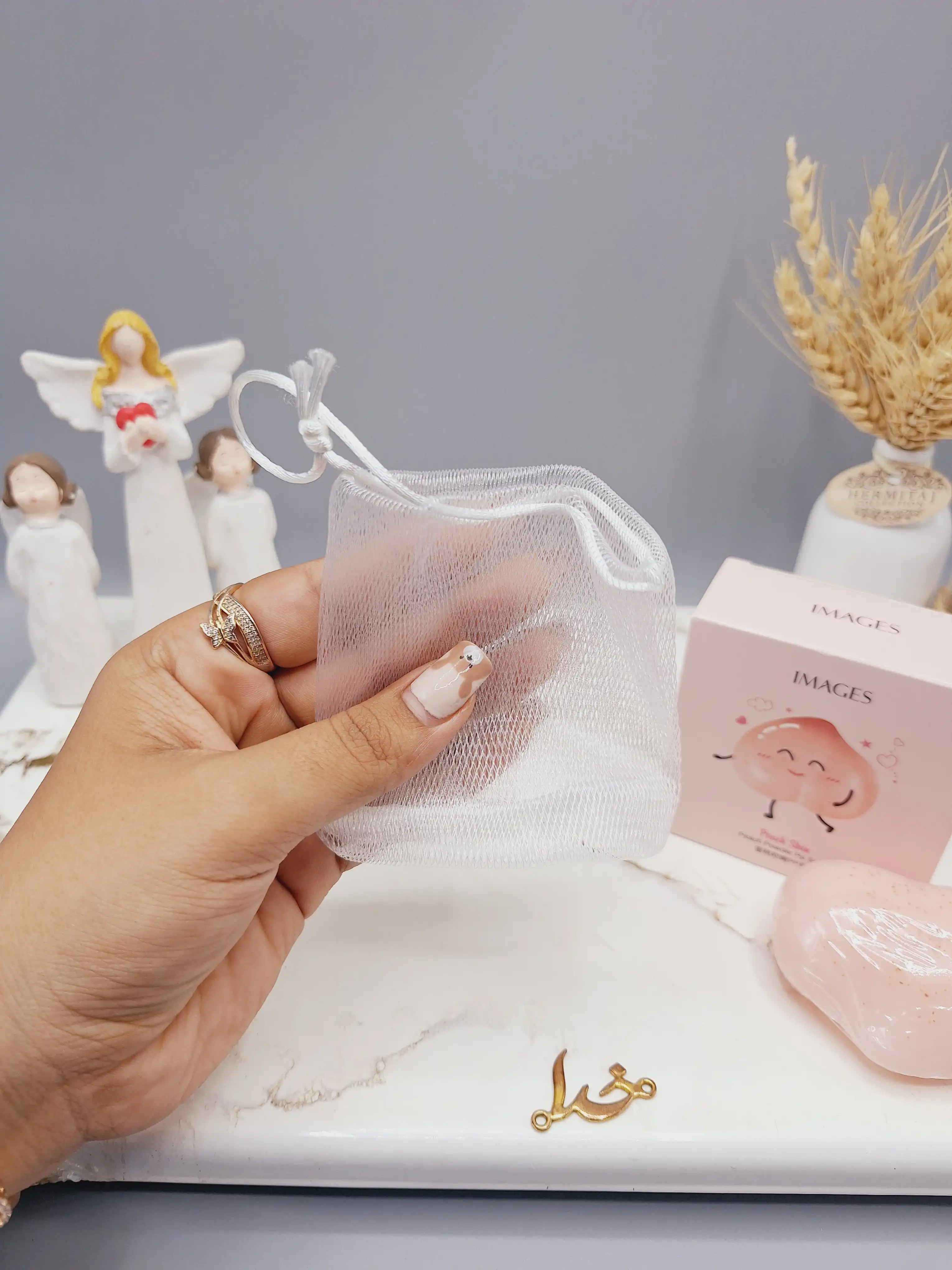 صابون و اسکراب سفید کننده واژن و باسن هلویی برند ایمیجز کد M71006