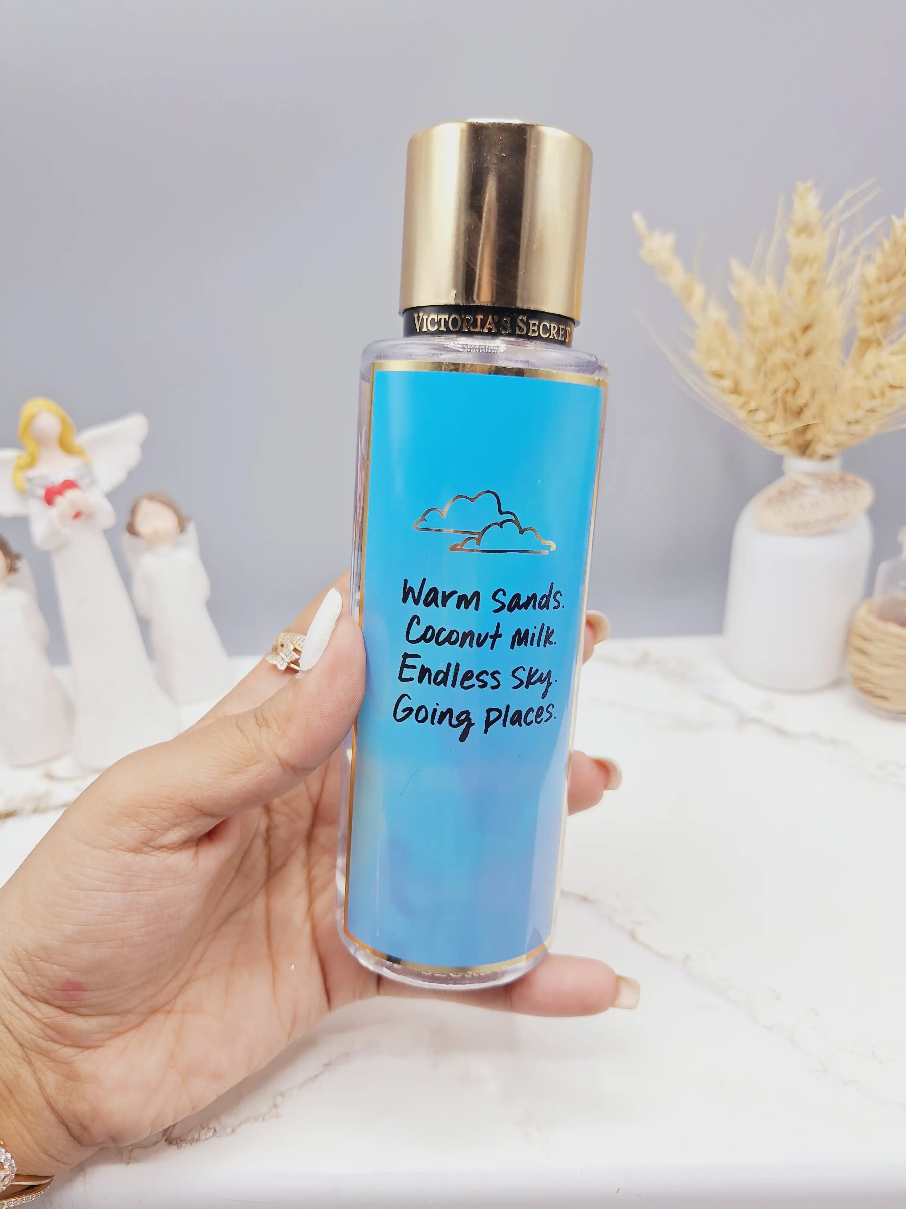 بادی اسپلش 250 ml شاین دار ویکتوریا سکرت مدل DAY DREAM اورجینال