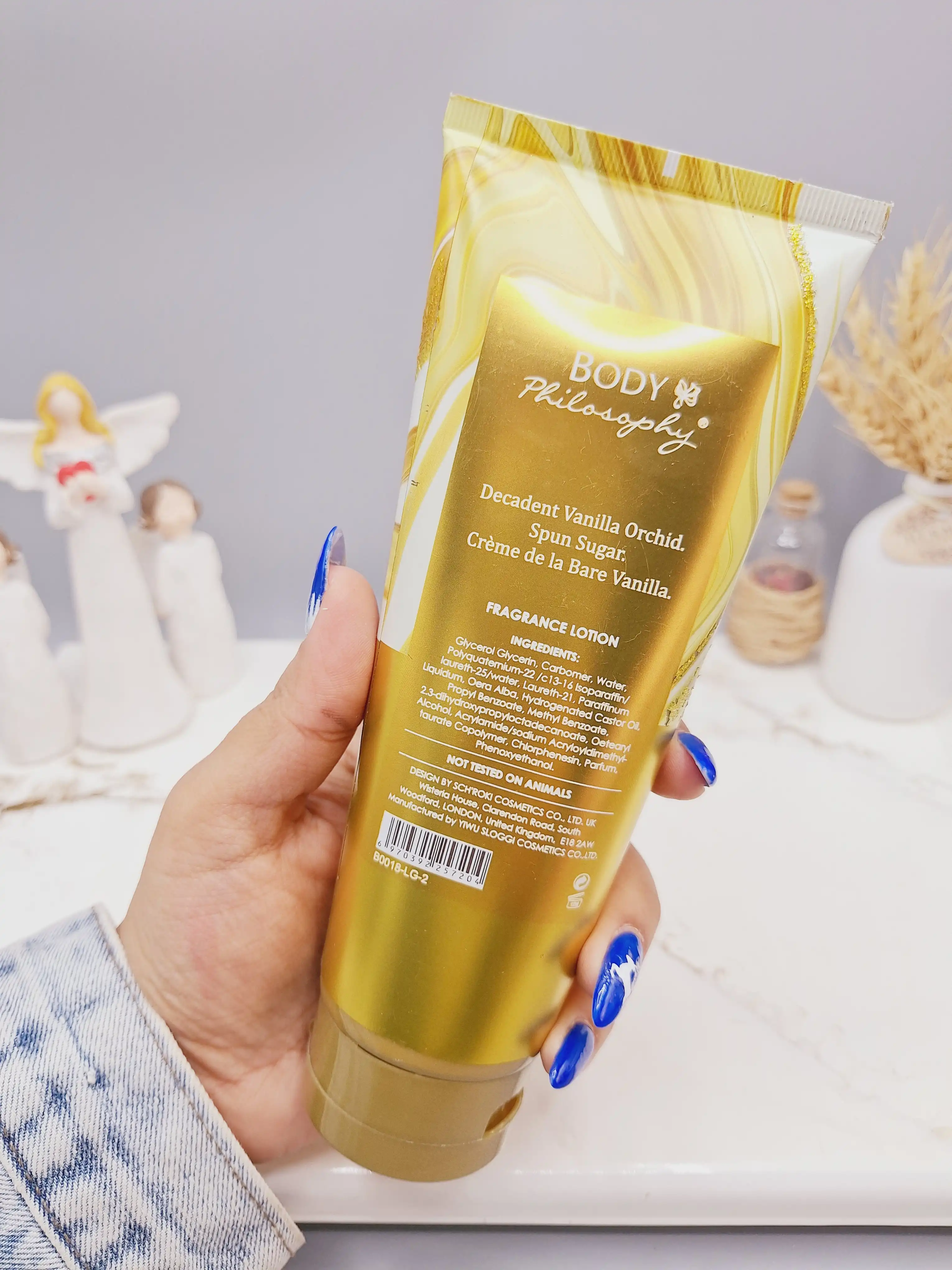 لوسیون عطری کیهانی فوق العاده خوشبو و آبرسان برند فیلوسوفی حجم 236 گرم مدل GOLDEN ROYAL salute کد 7204