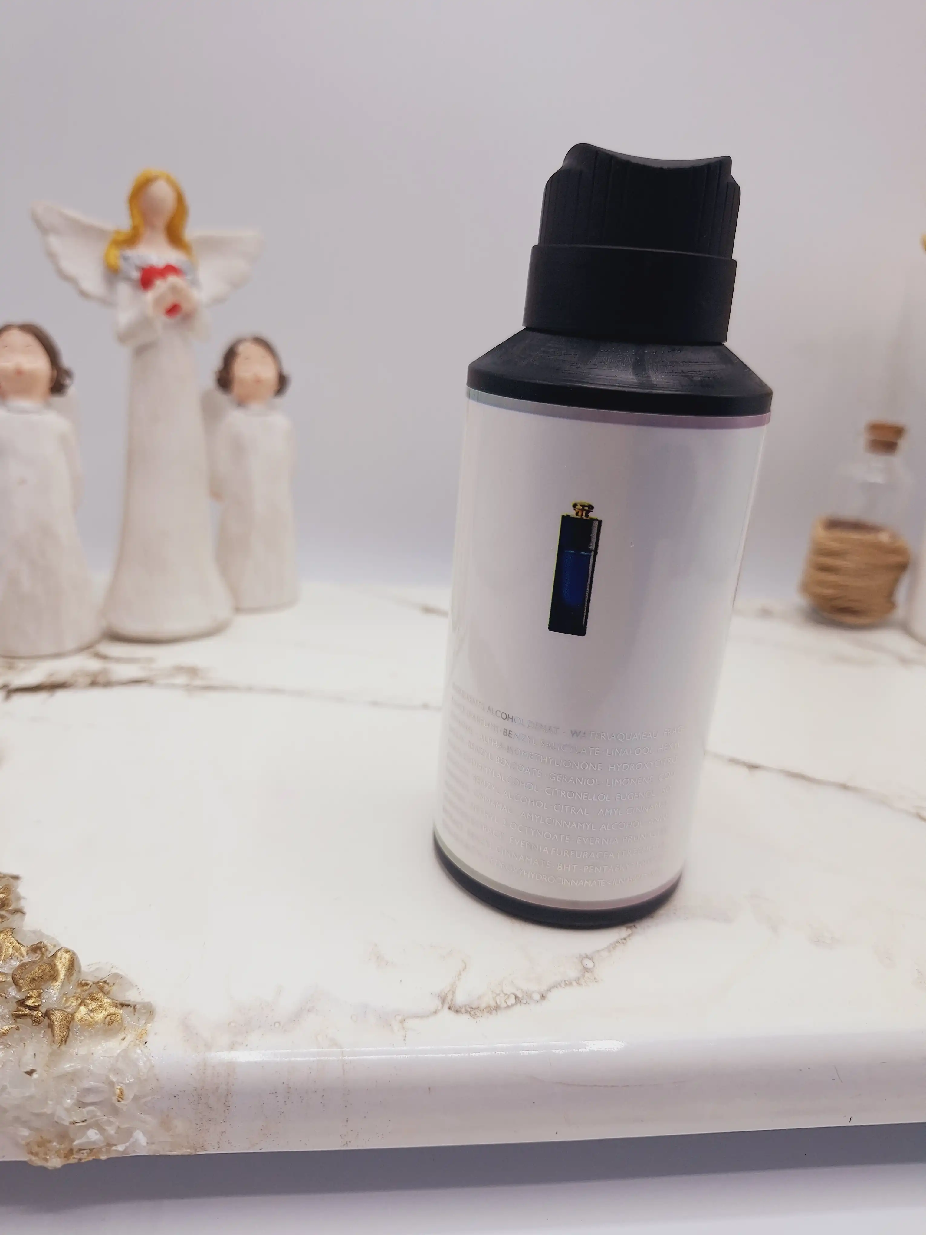 بادی اسپلش خوشبوو و ماندگار مدل Dior Addict (جلد سفید و مشکی)
