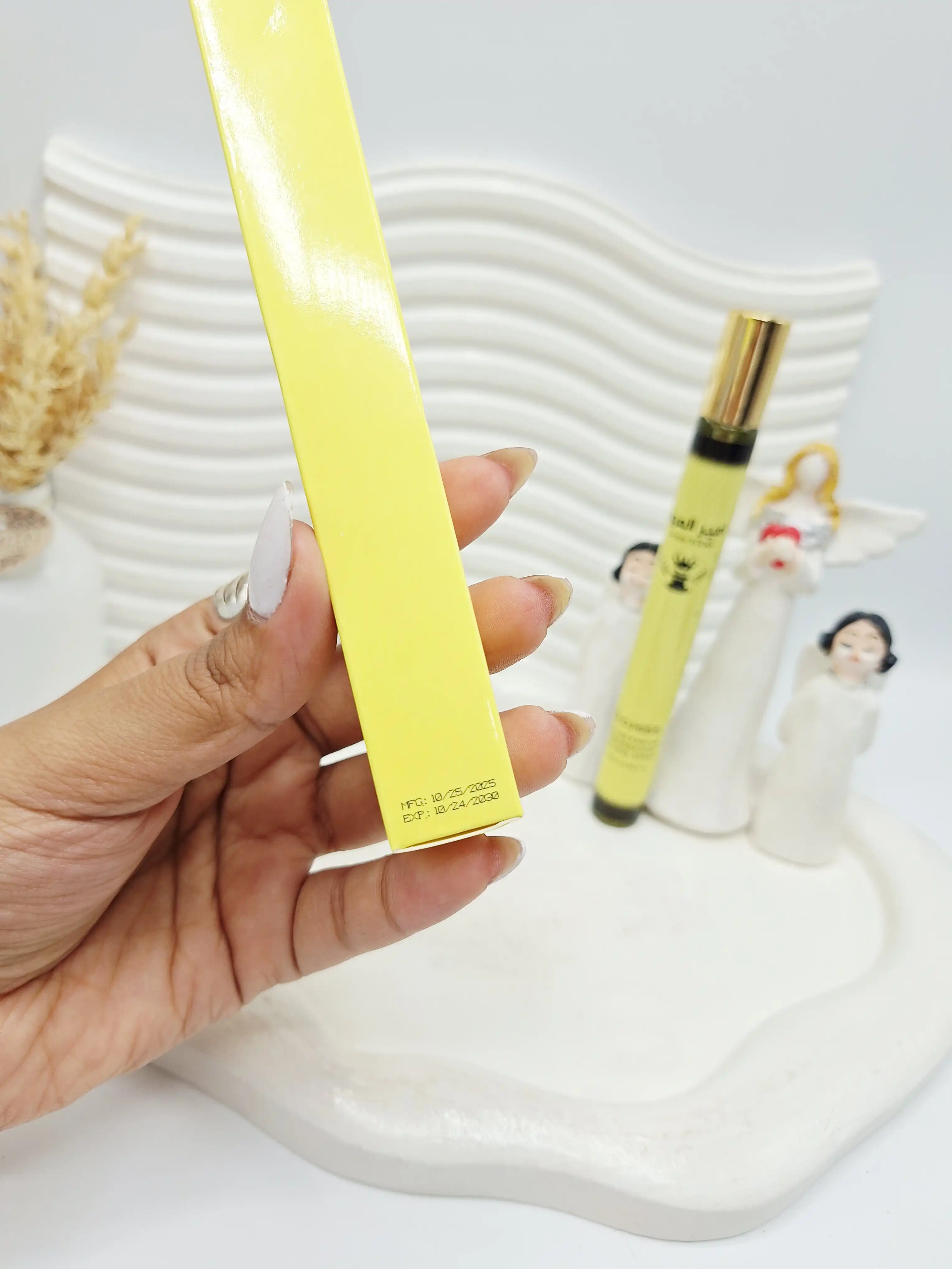 عطر قلمی خوش بو زرد برند امیرالعود کد 2566